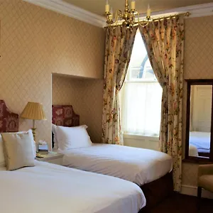 The Kennard Boutique Bath