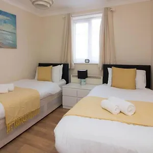 Stayzo Penthouse 1- Premier United Kingdom