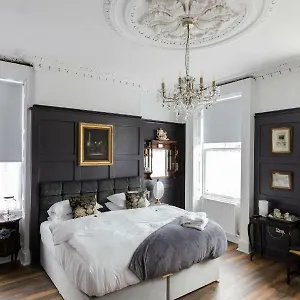 The Warren Bed & Breakfast